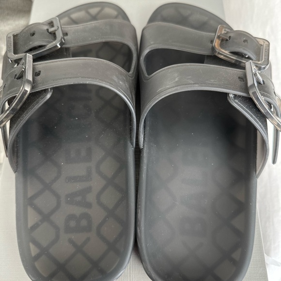 Balenciaga Slides Black Size 37